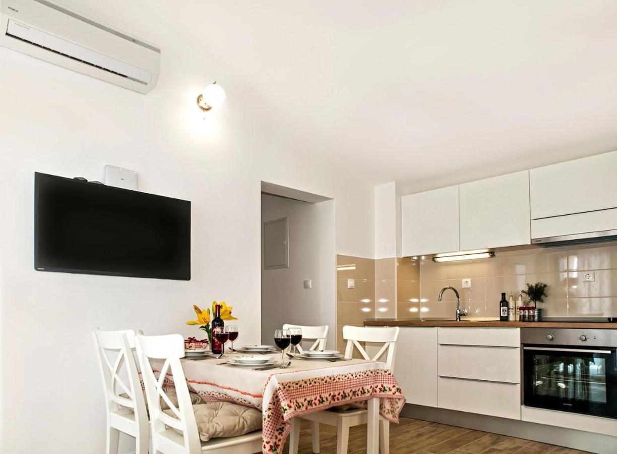 Вилла House Dunja Омиш Экстерьер фото